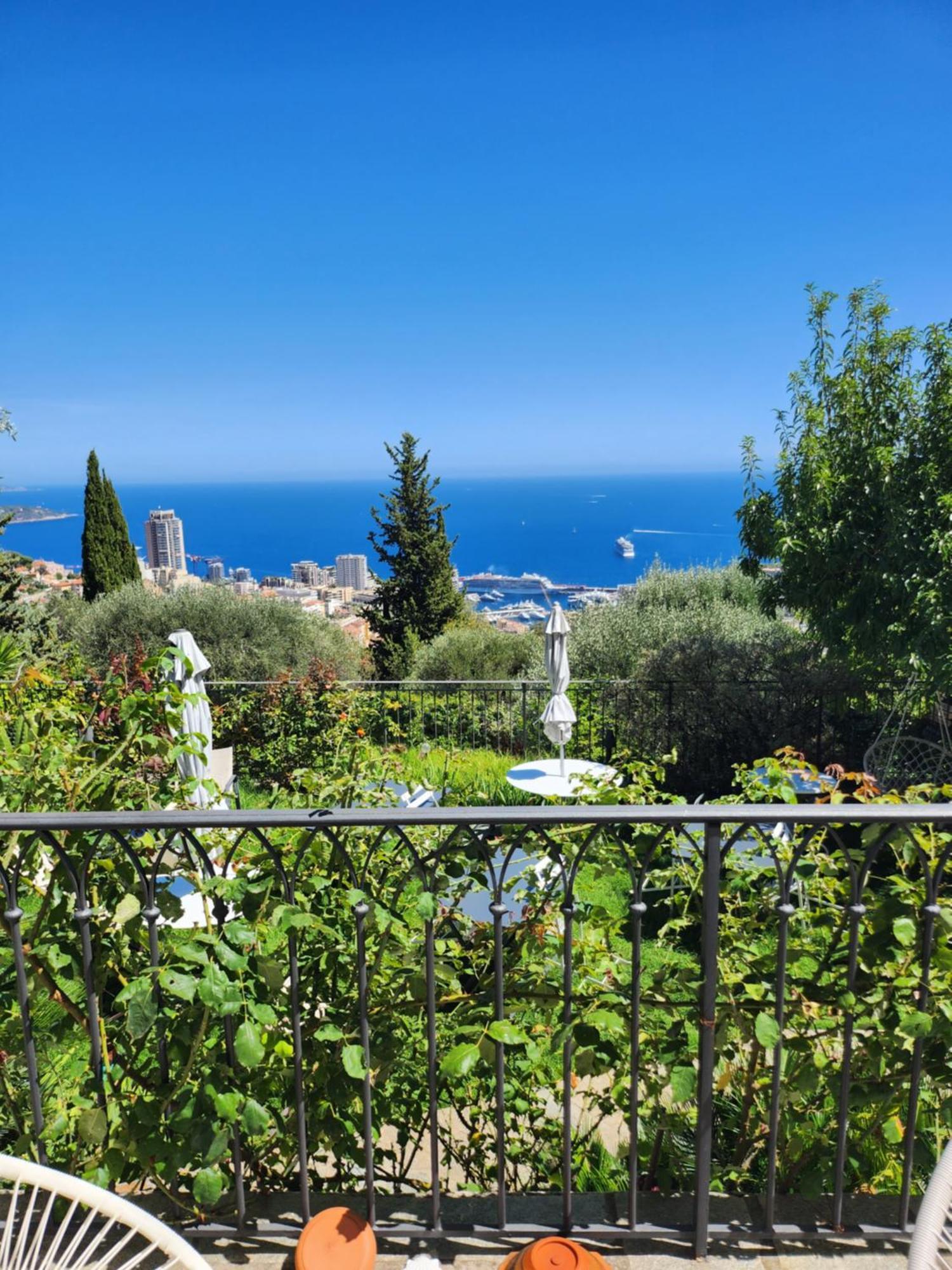 D'angeline - Vue Jardin Commun Parking Voiture Obligatoire 10min Voiture Monaco Route Etroite Pente Raide Croisement Limite Photos - Sea View Shared Garden Parking Car Mandatory 10min Car Monaco Narrow Steep Road Limited Passing P Apartment Beausoleil