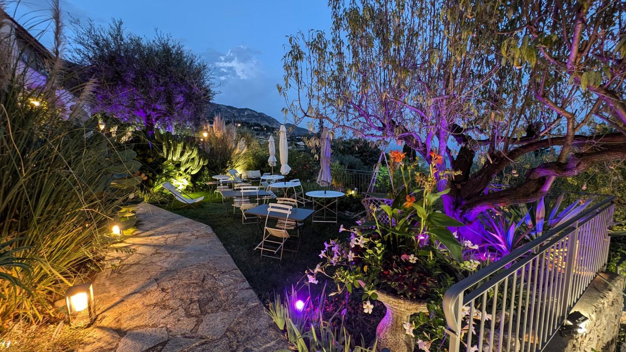 D'angeline - Vue Jardin Commun Parking Voiture Obligatoire 10min Voiture Monaco Route Etroite Pente Raide Croisement Limite Photos - Sea View Shared Garden Parking Car Mandatory 10min Car Monaco Narrow Steep Road Limited Passing P * Beausoleil