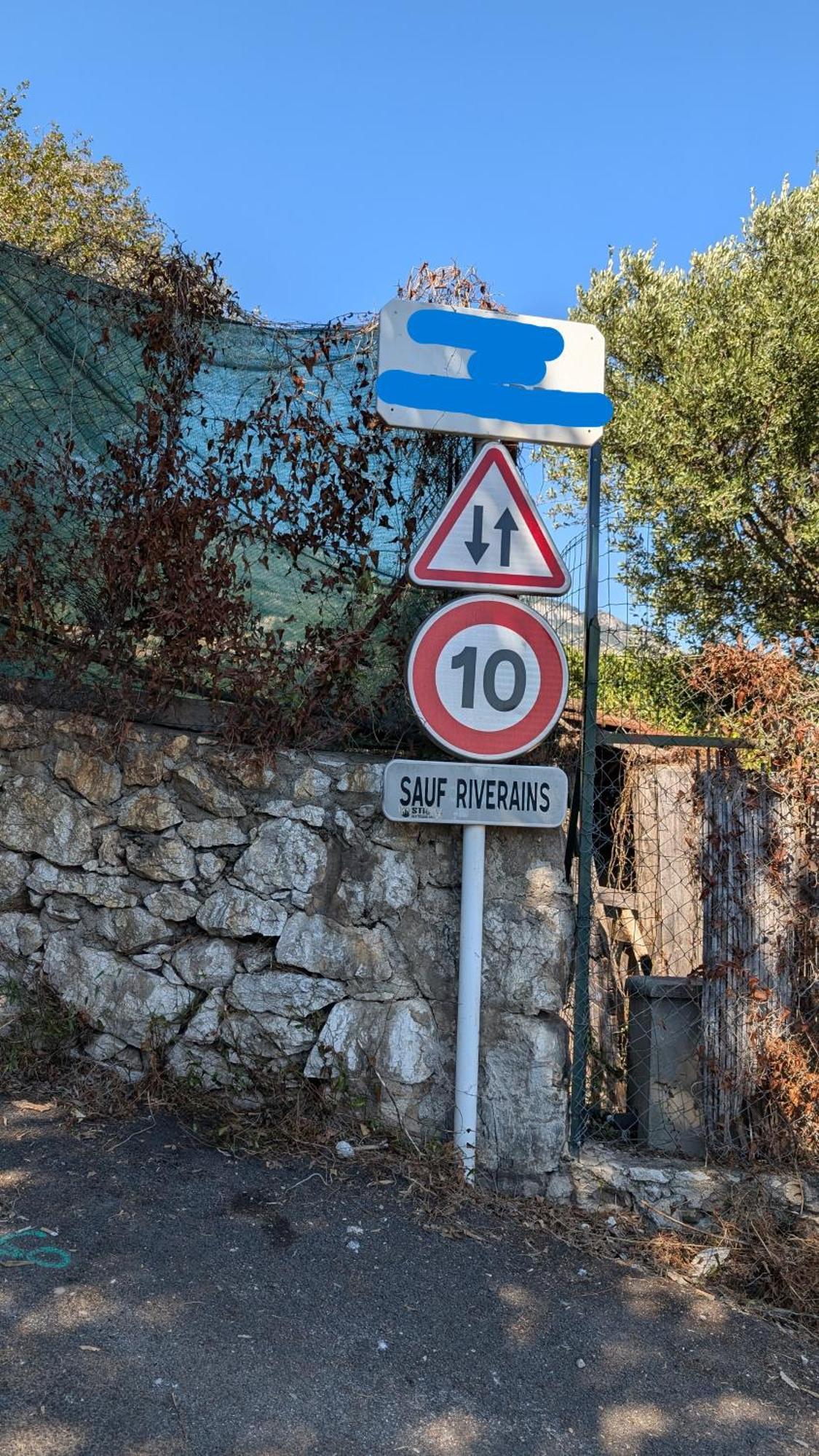 D'angeline - Vue Jardin Commun Parking Voiture Obligatoire 10min Voiture Monaco Route Etroite Pente Raide Croisement Limite Photos - Sea View Shared Garden Parking Car Mandatory 10min Car Monaco Narrow Steep Road Limited Passing P Apartment Beausoleil