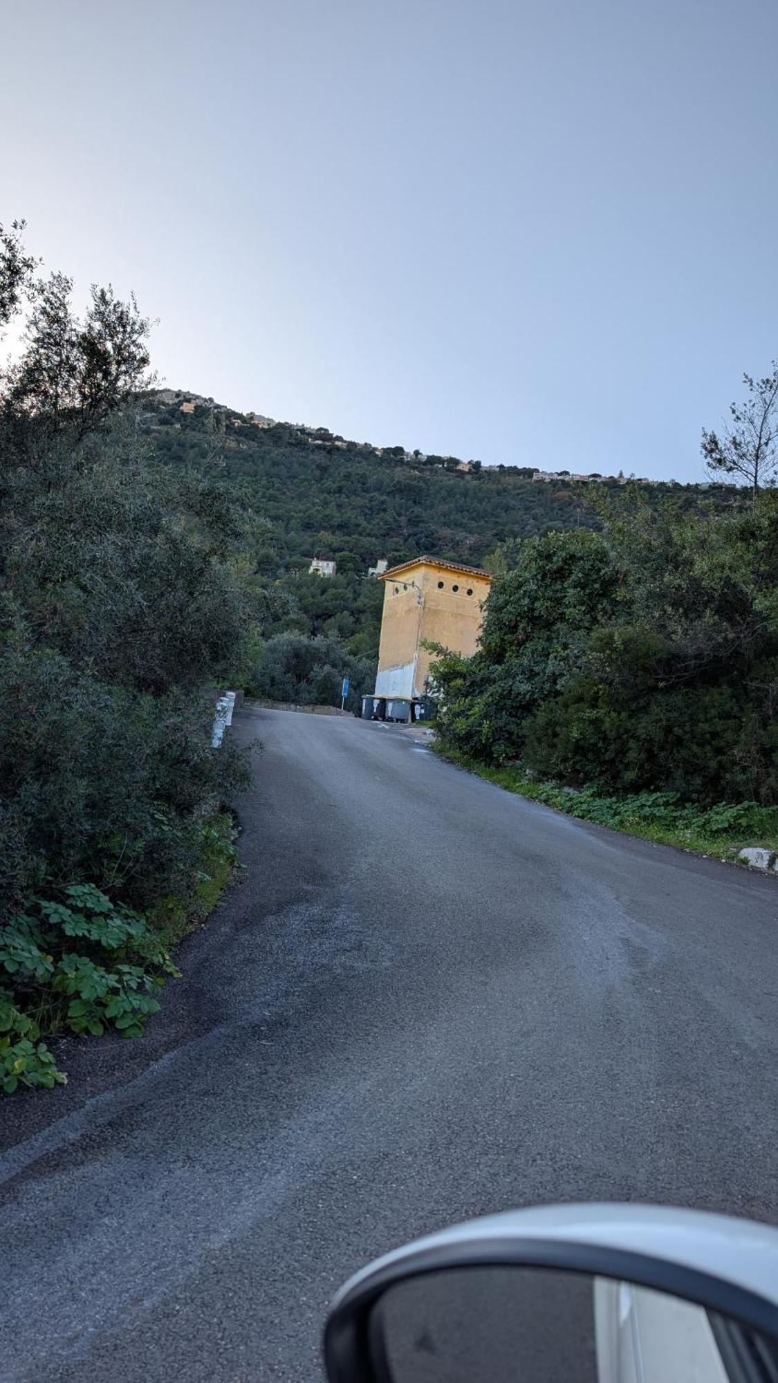 D'angeline, Car Needed, Vehicule Necessaire Beausoleil