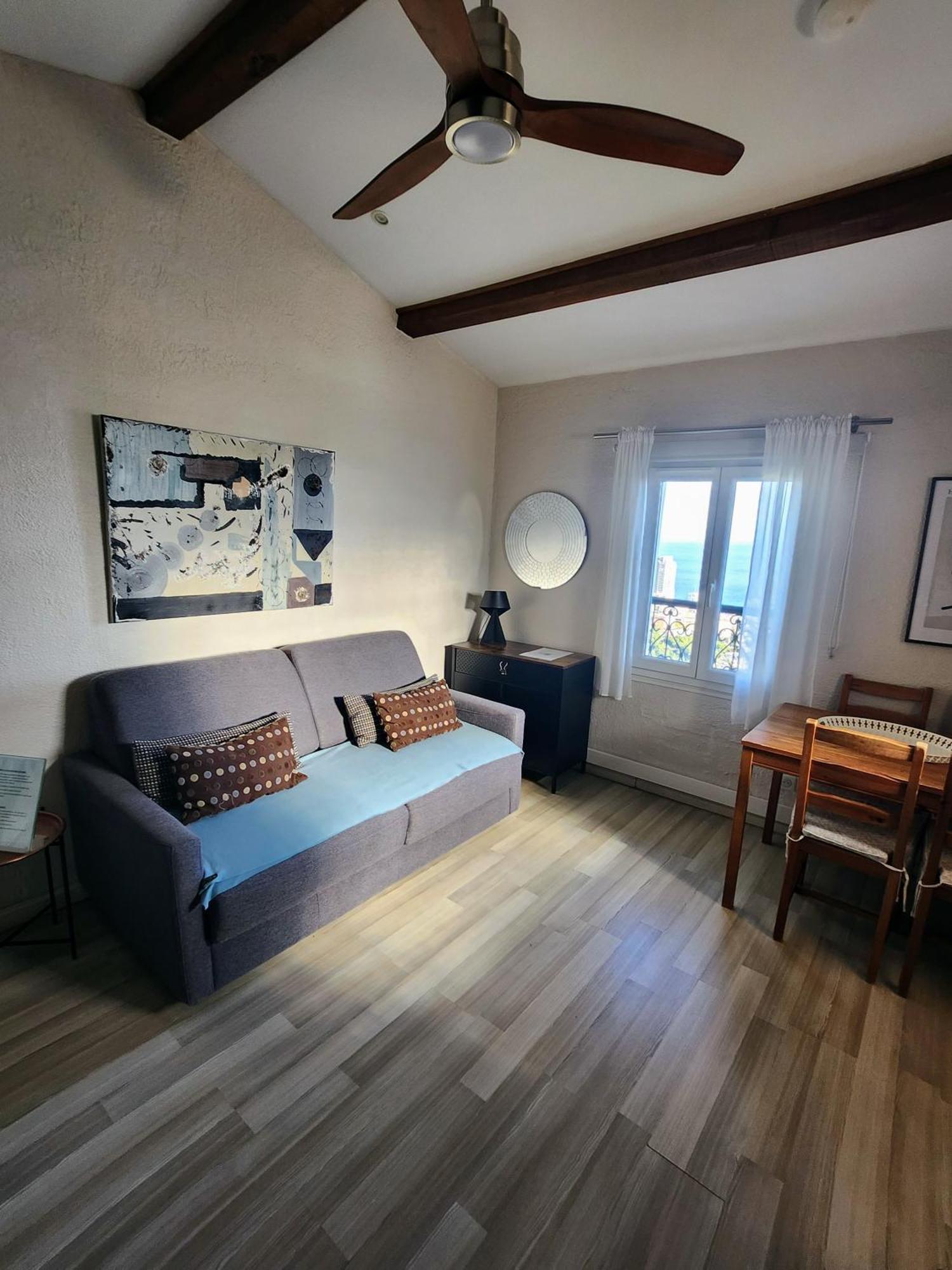 D'angeline - Vue Jardin Commun Parking Voiture Obligatoire 10min Voiture Monaco Route Etroite Pente Raide Croisement Limite Photos - Sea View Shared Garden Parking Car Mandatory 10min Car Monaco Narrow Steep Road Limited Passing P * Beausoleil