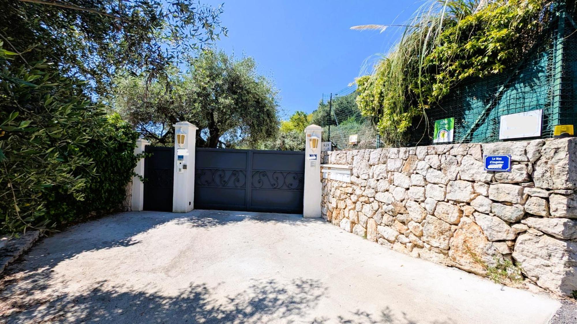 Apartment D'angeline - Vue Jardin Commun Parking Voiture Obligatoire 10min Voiture Monaco Route Etroite Pente Raide Croisement Limite Photos - Sea View Shared Garden Parking Car Mandatory 10min Car Monaco Narrow Steep Road Limited Passing P