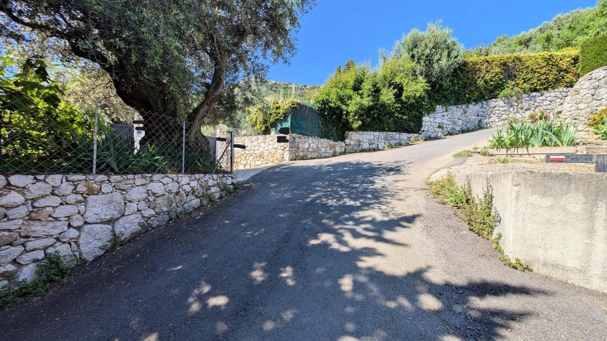 Apartment D'angeline - Vue Jardin Commun Parking Voiture Obligatoire 10min Voiture Monaco Route Etroite Pente Raide Croisement Limite Photos - Sea View Shared Garden Parking Car Mandatory 10min Car Monaco Narrow Steep Road Limited Passing P Beausoleil